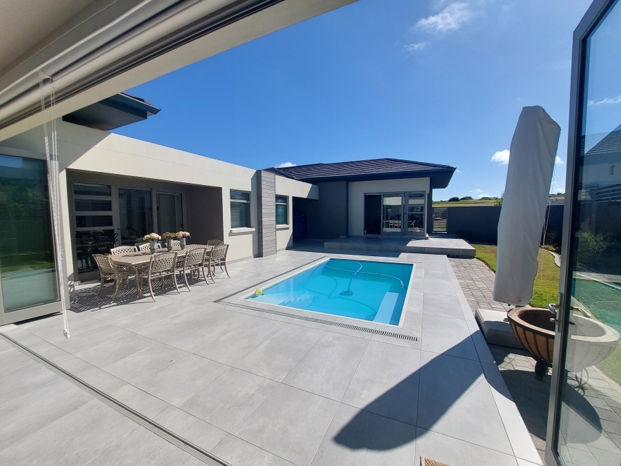 4 Bedroom Property for Sale in Oubaai Western Cape